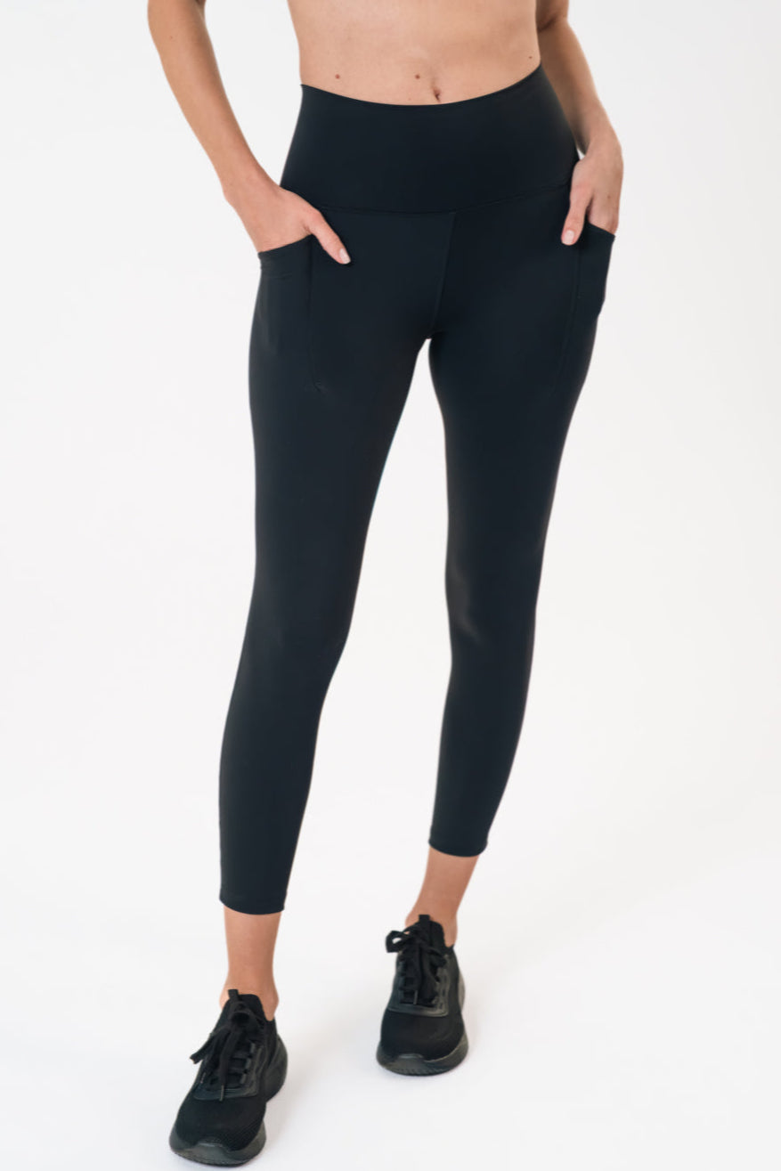 Balance Pocket High-Waisted 7/8 Leggings black maru clothing 