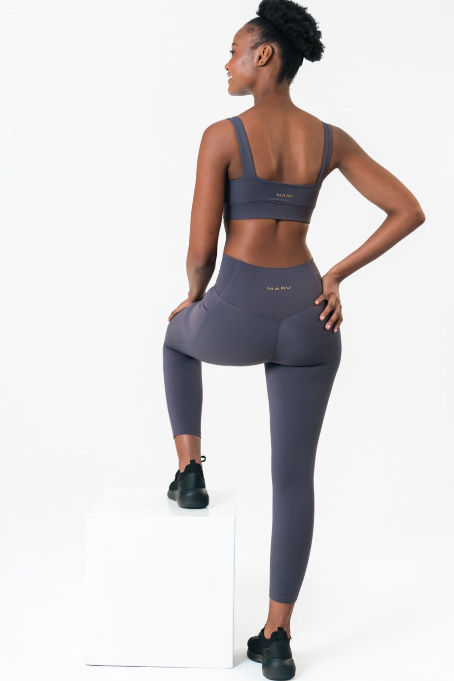 Balance Pocket High-Waisted 7/8 Leggings midnight indigo maru 